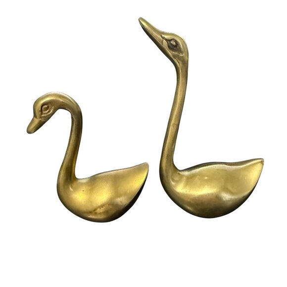 Vtg Brass Swans Mini Figurine Set Of 2 Swimming Swan Figures Paperweights Korea - Picture 1 of 3